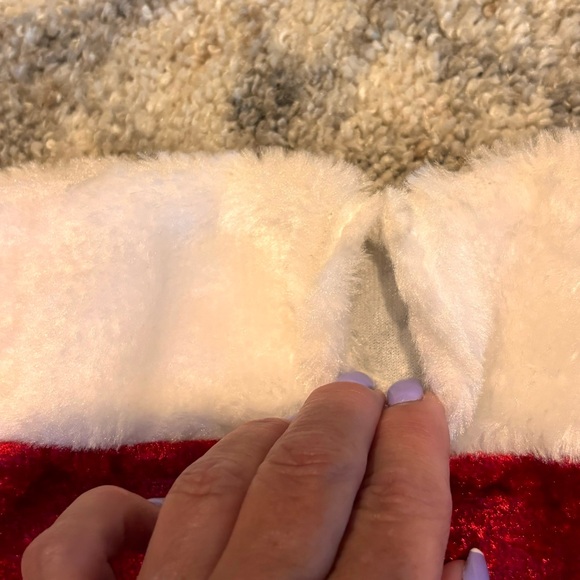 Pet Christmas scarf Red and White I do believe this is a size Medium - Picture 6 of 9